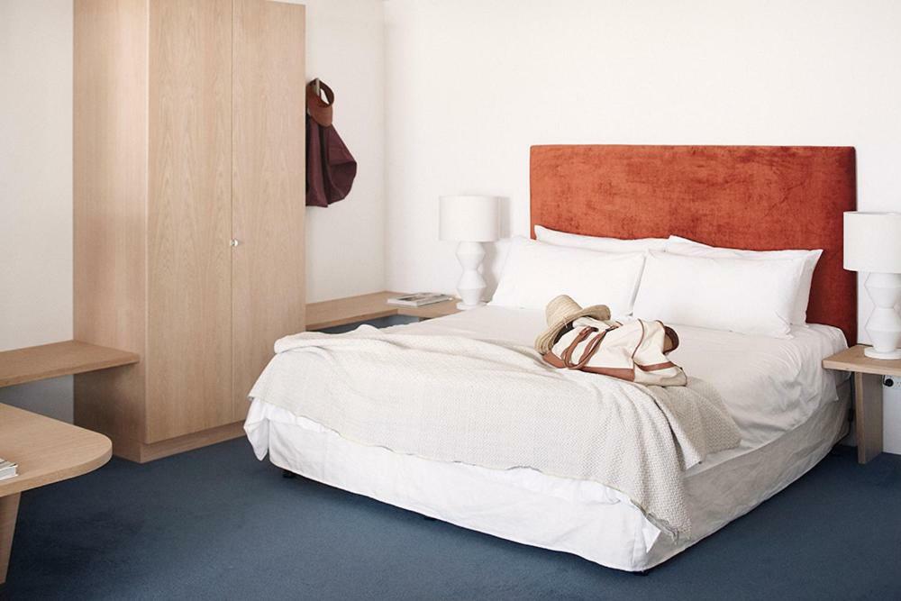 Ravesis Hotel 3*