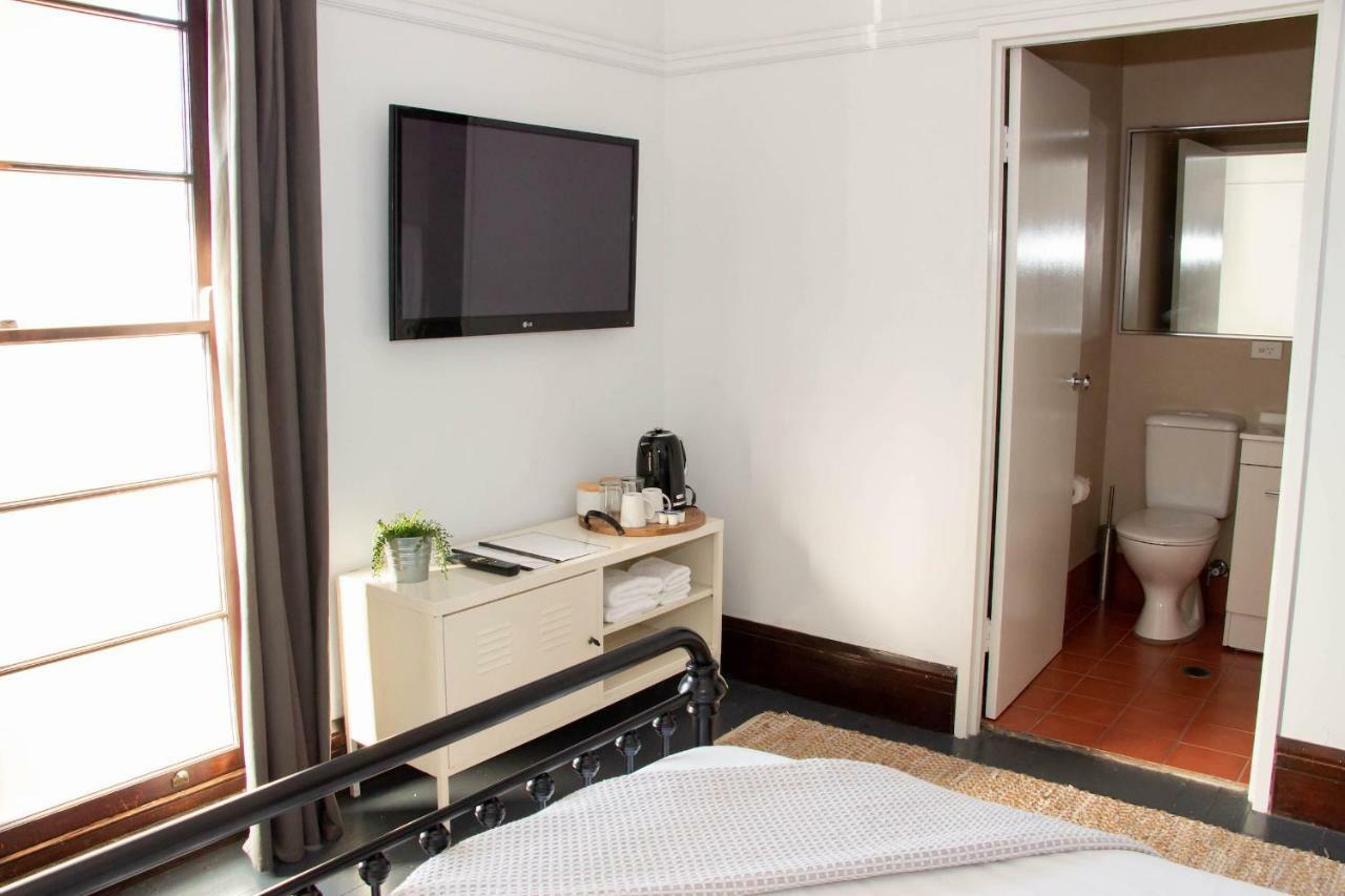 Charing Cross Hotel 2*