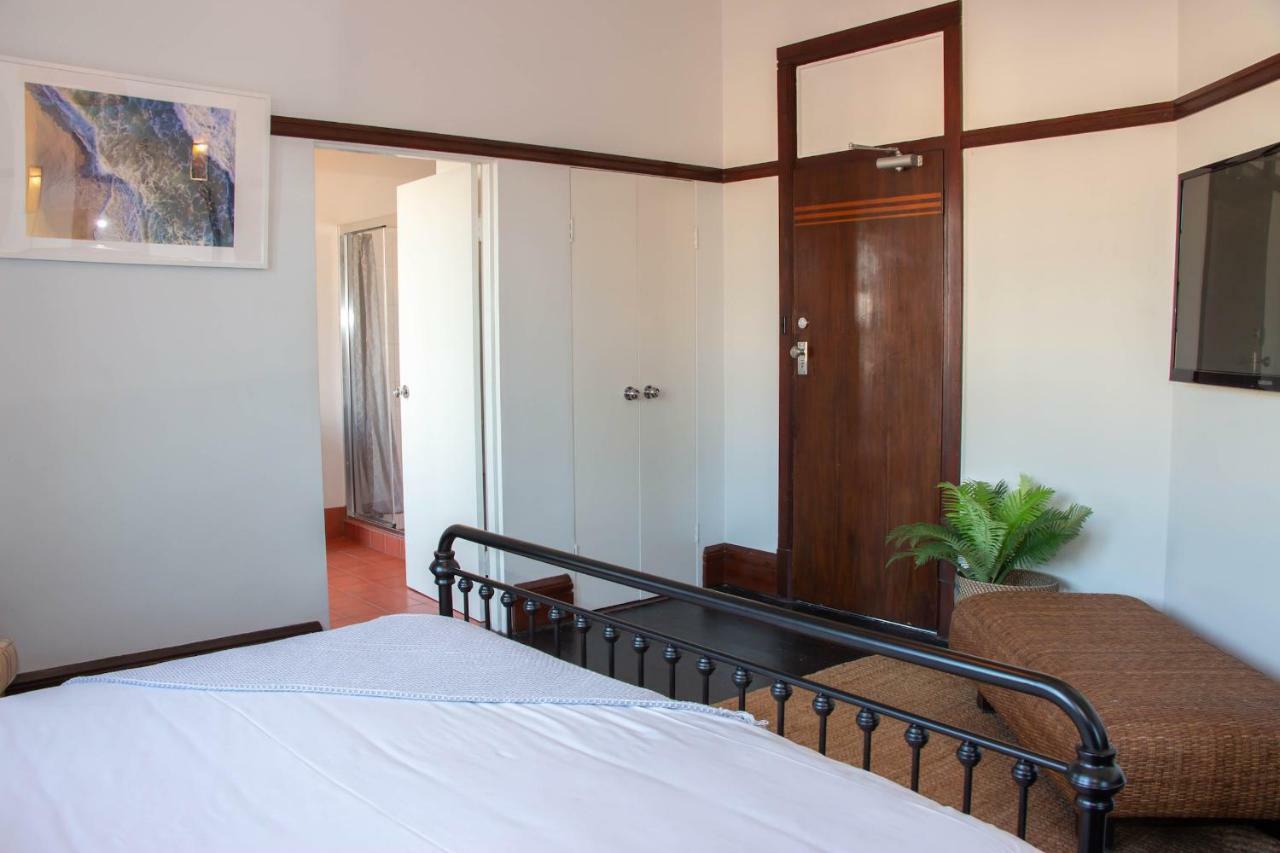 Hotel Charing Cross Sydney