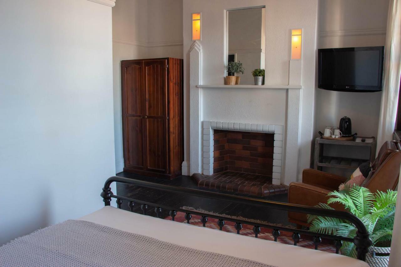 Hotel Charing Cross Sydney