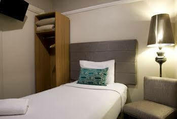 The Jensen Potts Point 2*