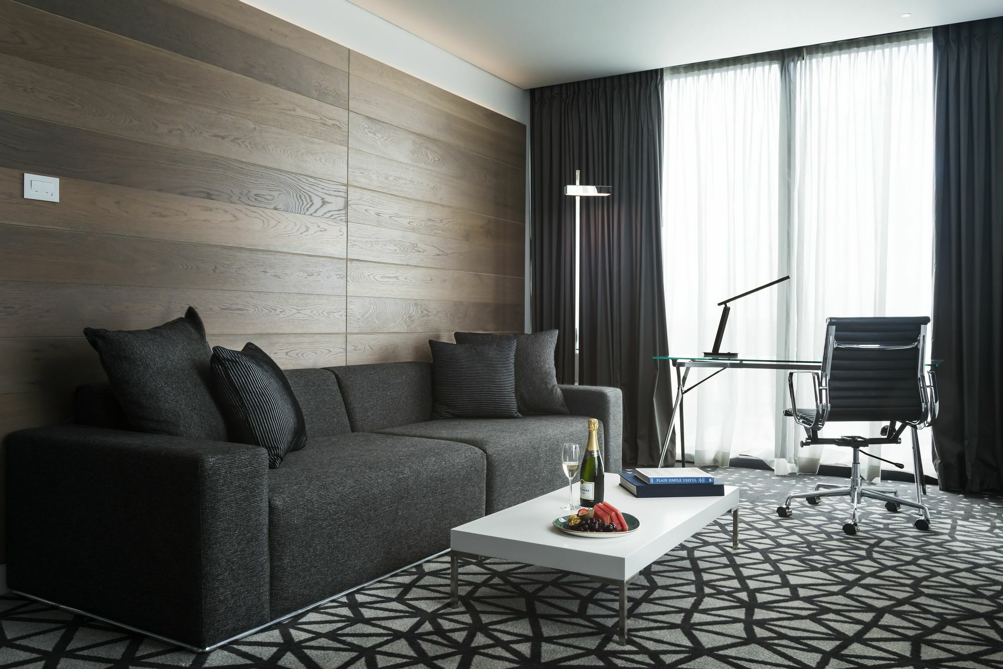 Pullman Airport Hotel