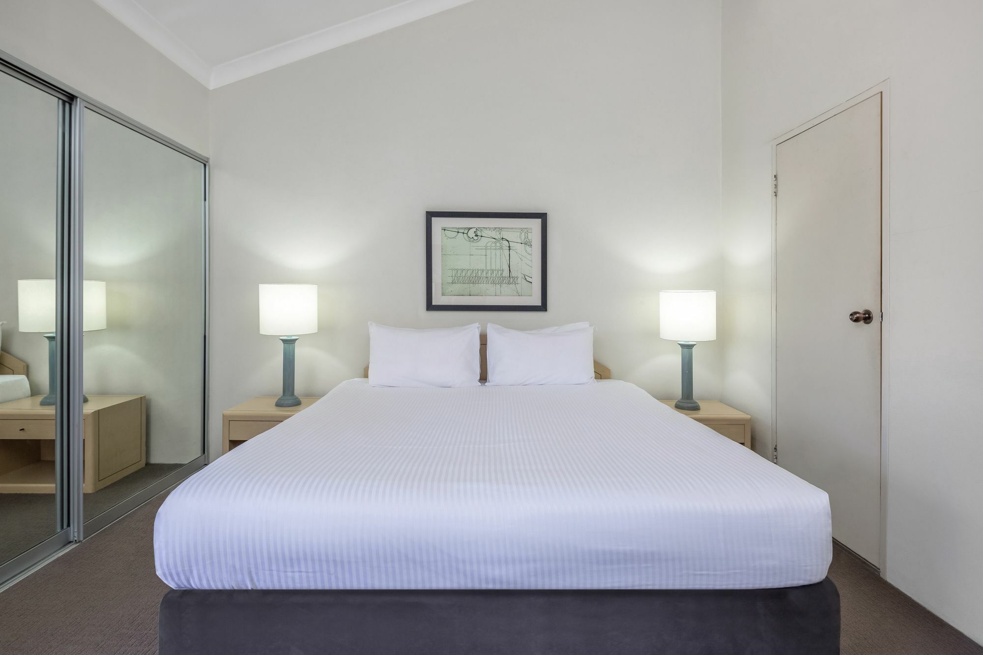 Medina Serviced North Ryde Aparthotel 4*