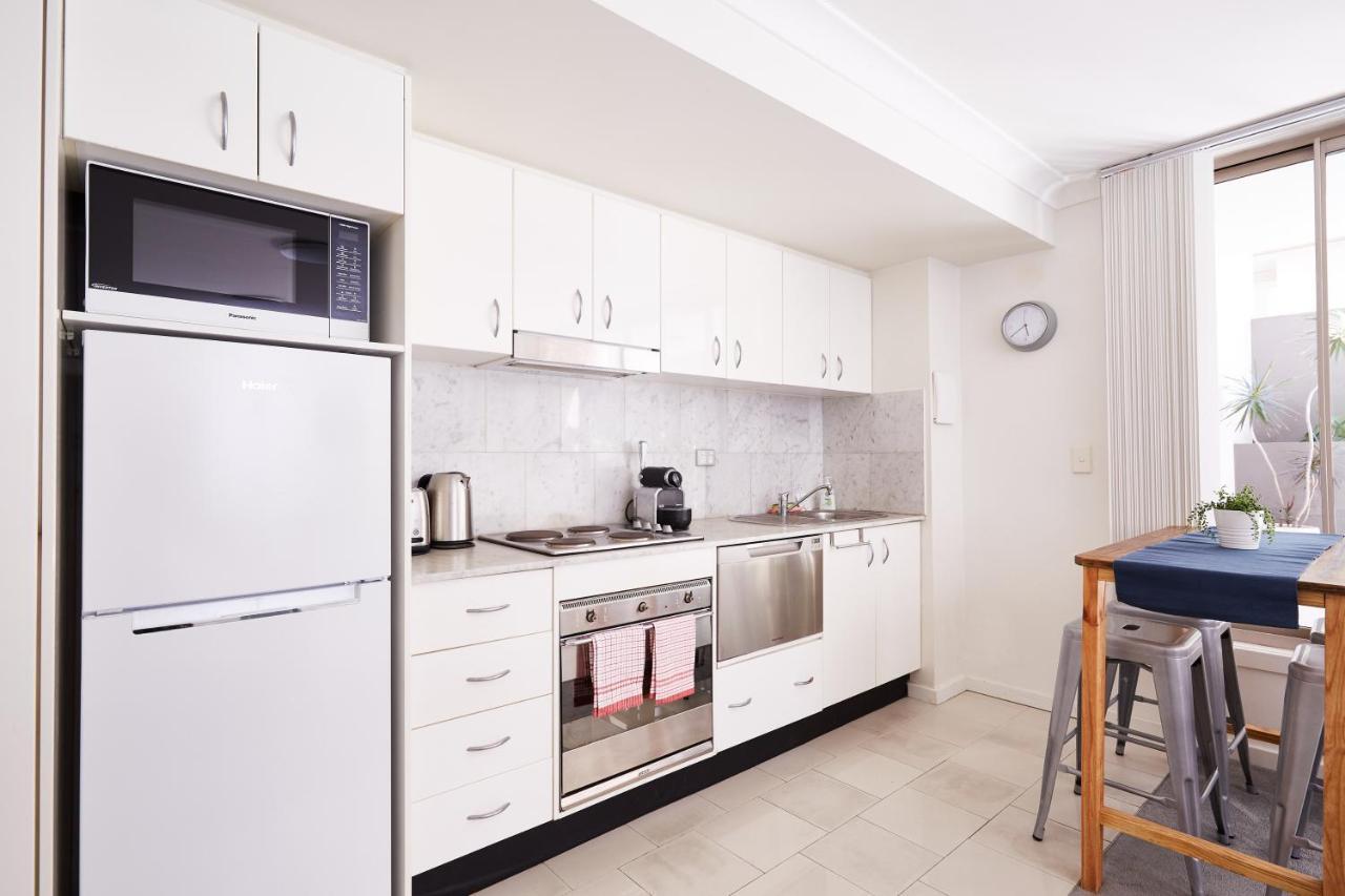 Stylish Manly Studio With Bbq Terrace And Parking