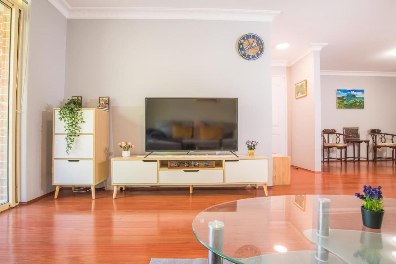 Apartment Rustic Hardwood 2 Bedroom In Randwick Sydney