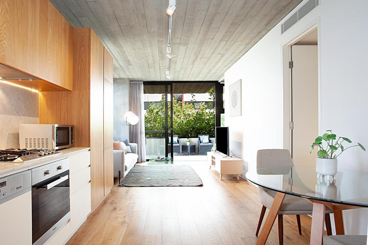 Short Lane By Urban Rest *