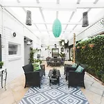 Manly Waves Hotel