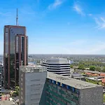 The Alexander Apartments - Harbour Views, Parking, Pool, 24Hr Concierge