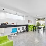 Cozy Studio Located In Crows Nest