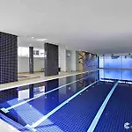 Amazing Waterside City View Apartment In Rhodes