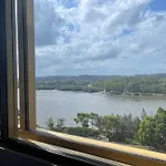Amazing Waterside City View Apartment In Rhodes