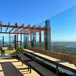 High Level Apartment In St Leonards