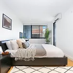 Urban Retreat In Surry Hills L 2 Bedroom Property With Parking