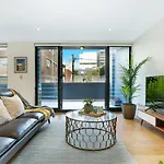 Urban Retreat In Surry Hills L 2 Bedroom Property With Parking