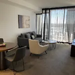 Chatswood Modern Studio With Balcony