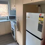 2Bedroom Entire Unit Freeparking Walktotrain&Ferry