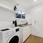 Chic 3-Br Terrace - Prime Location, Modern Comforts