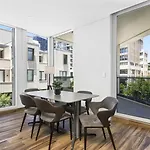 Zetland Delight 2-Bedroom Haven With Pool & Gym