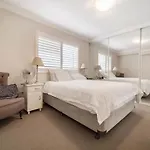 Walk To Coogee Beach Apartment Retreat