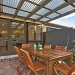 Spacious 3 Bedroom On The Edge Of Downtown Herford St 2 E-Bikes Included