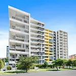 Aircabin - Mascot - Walk To Station - 3 Beds Apt