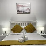 Family Home@Eastwood