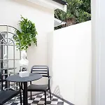 Modern And Cosy Inner West Apartment
