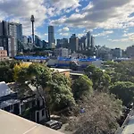 City Apartment Sleeping Up To 4 With Rooftop Terrace