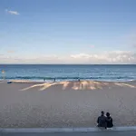 Dream View Steps From The Beach Secure Parking