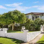 Balmoral Beach House - Footsteps To Beach