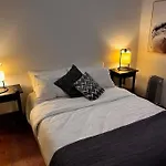 Cozy Quiet Studio Just Off Taylors Square
