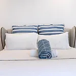 Stylish 3Br With Pool & Gym Next To Mascot Station