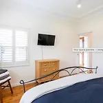 Beach House Close To Manly