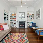 Spacious Garden Retreat-Opposite Centennial Park!