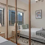 Spacious 4Br Beach Retreat In Bondi