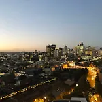 Redfern Apt With Great City View