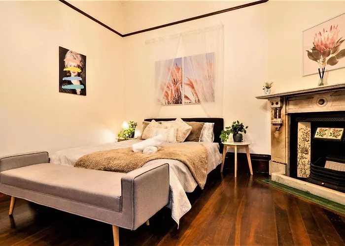 Quiet Private Room In Strathfield 3Min To Train Station