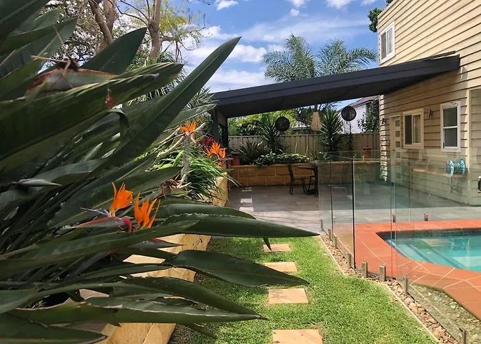 Guesthouse With Pool & Bbq - 10 Kms From Cbd