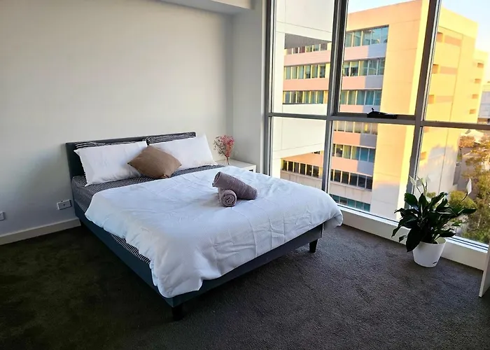 Master Room In Mascot Near Airport & City Cbd
