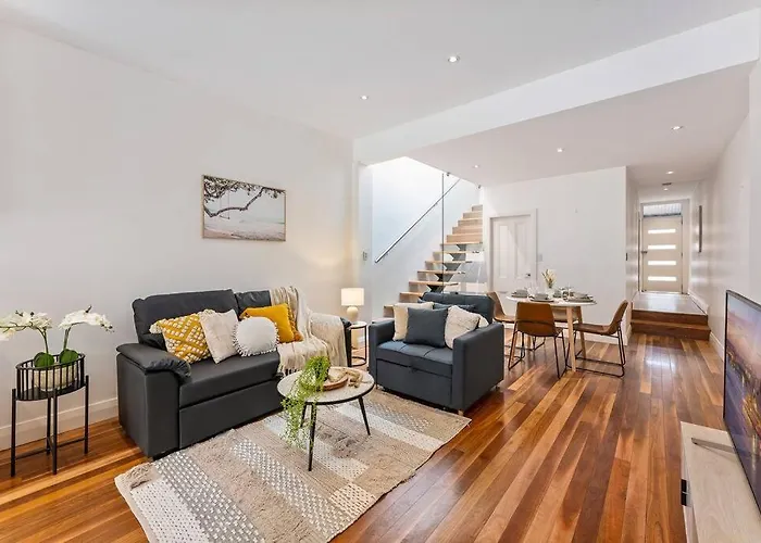 Cbd Chic 3 Bedroom Stay - Walk To Darling Harbour & Fish Market.