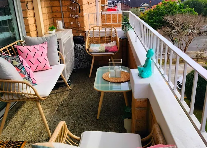 Sunny 2 Bed Restaurants Beach At Door Pets O.K