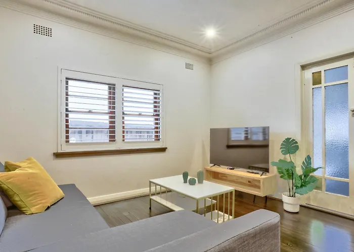 Spacious 3 Bedroom On The Edge Of Downtown Herford St 2 E-Bikes Included
