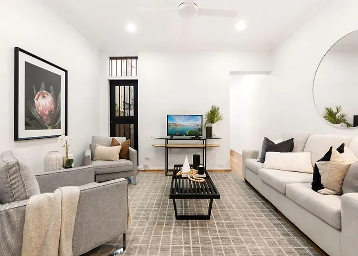 Comfy Darlinghurst Retreat