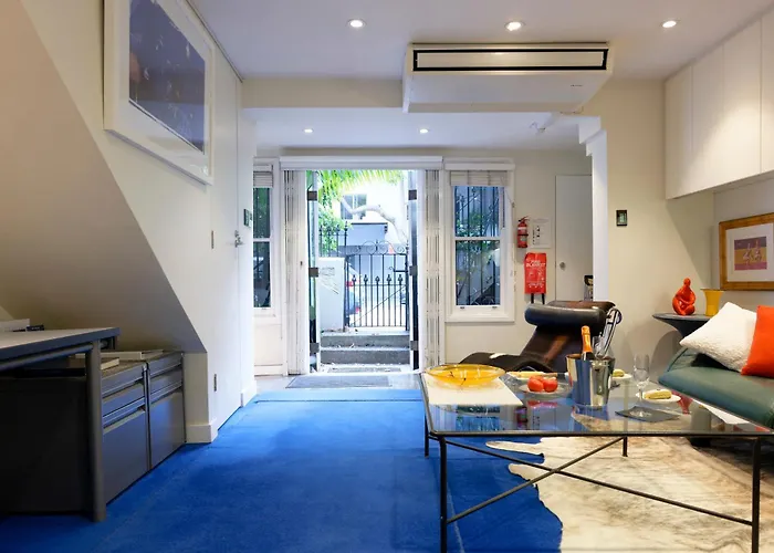 Luxe Executive Suite With Breakfast And Snacks In Paddington Near Rushcutters Bay, Darlinghurst, St Vincents