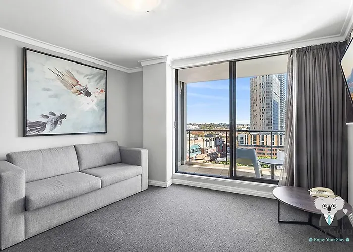 Kozyguru | Central Sydney | 2 Bed 2 Bath City View
