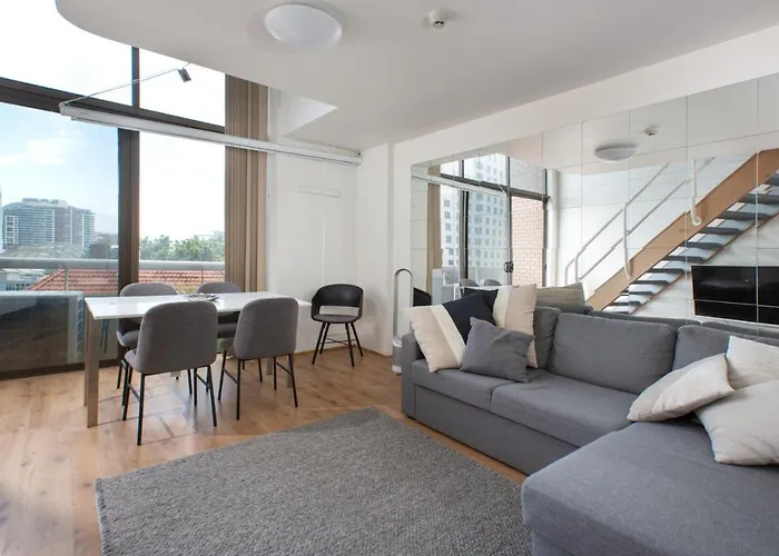 S203S - The Loft By Darling Harbour