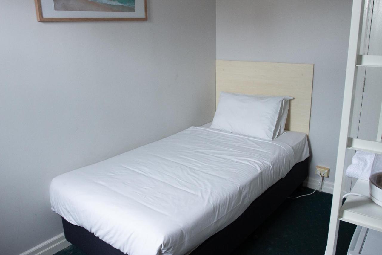 Grand Rockdale Hotel 2*