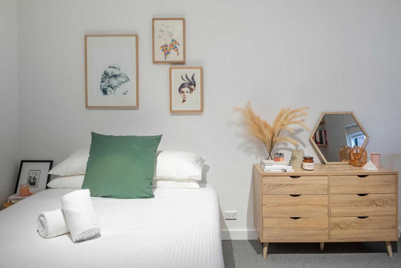 Modern Double Bay // 2 Min Walk To Apartamento *