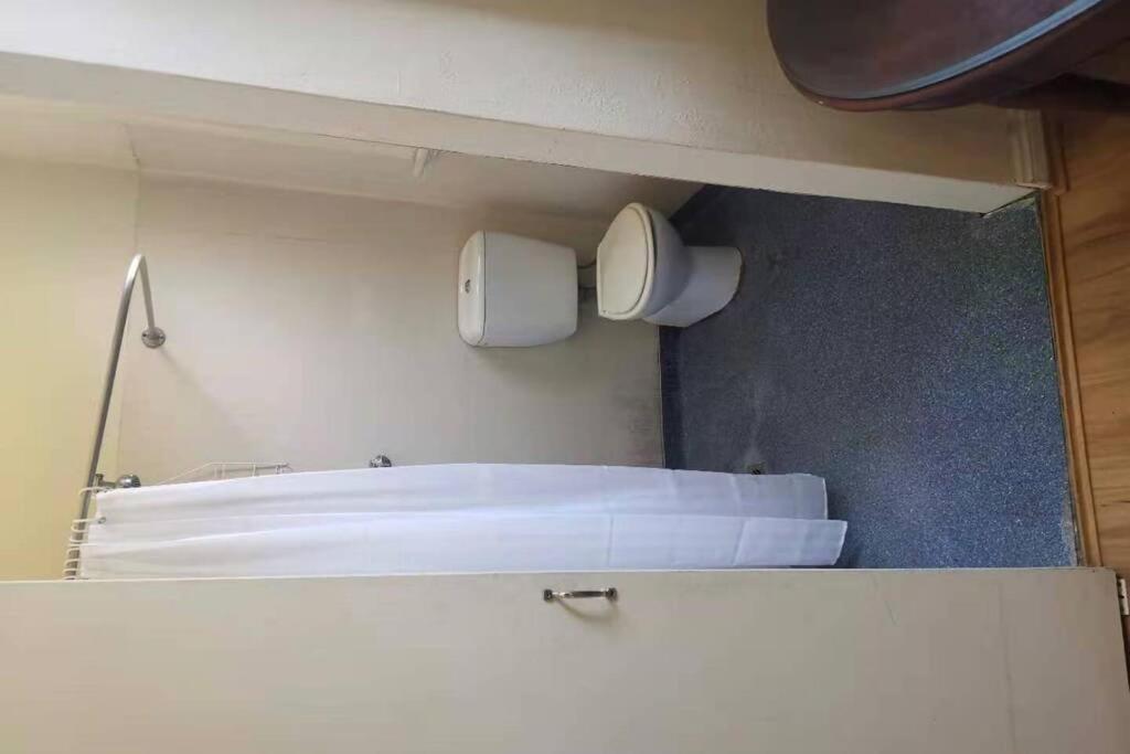 Guest house Fully Furnished And Best Price Around! Pur Sydney