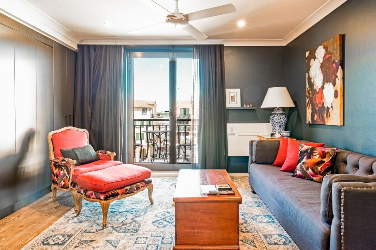 Modern 1 Bedroom In The Italian Forum Apartment